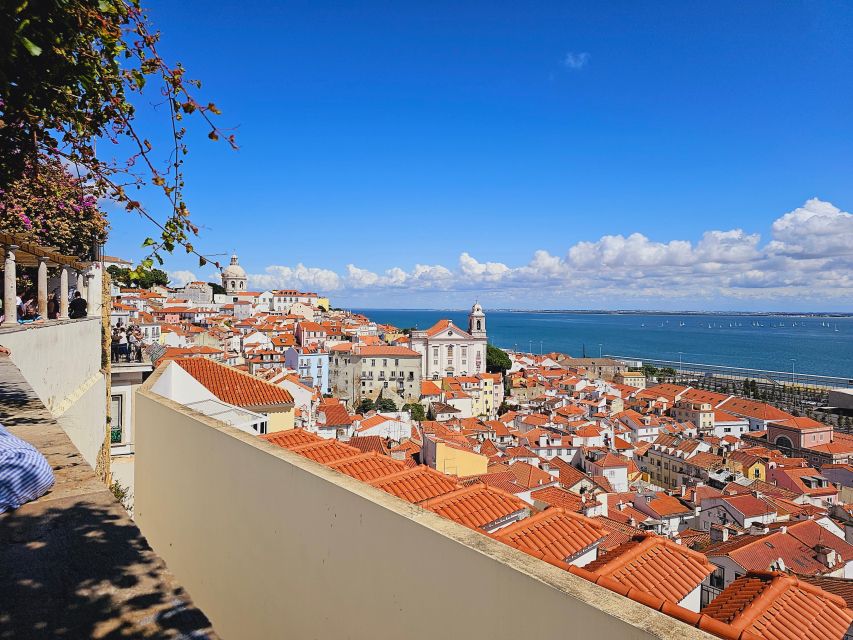 Lisbon: Alfama and History 60-90 Min Private Tour by Tuktuk - Key Points