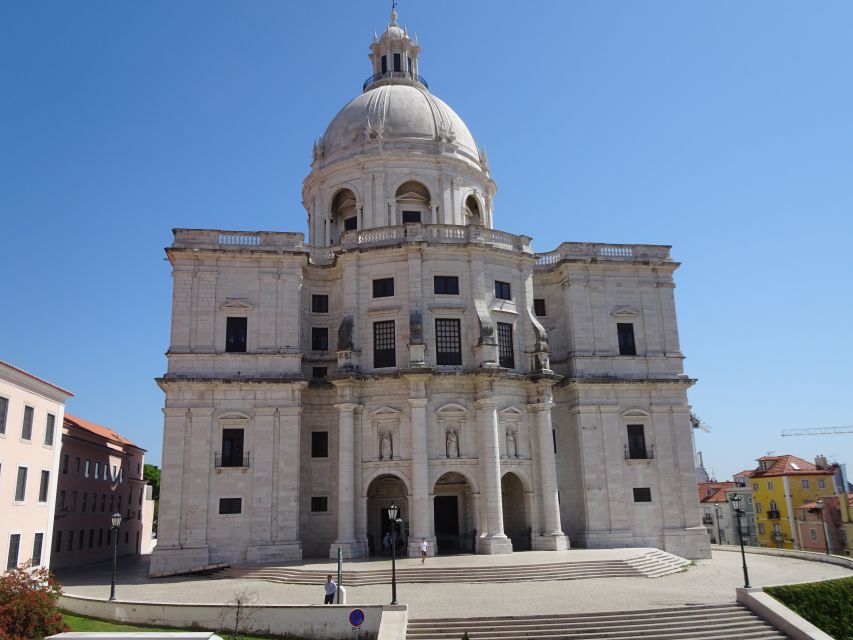 Lisbon Alfama Self-Guided Walking Tour & Scavenger Hunt - Key Points