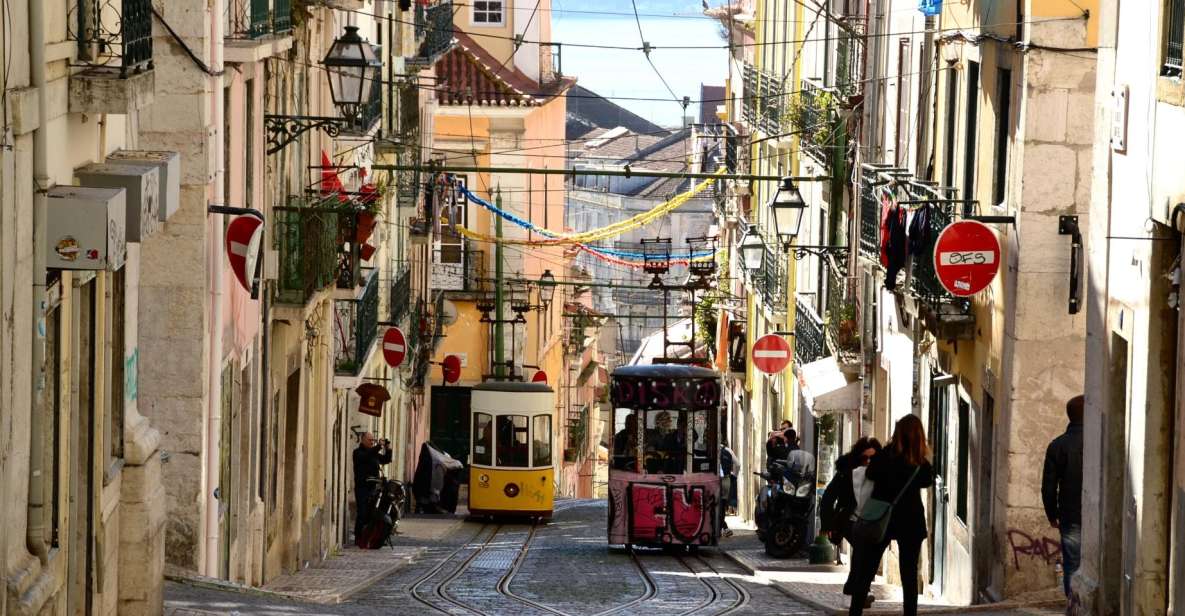 Lisbon: Bairro Alto and Príncipe Real City Discovery Game - Key Points