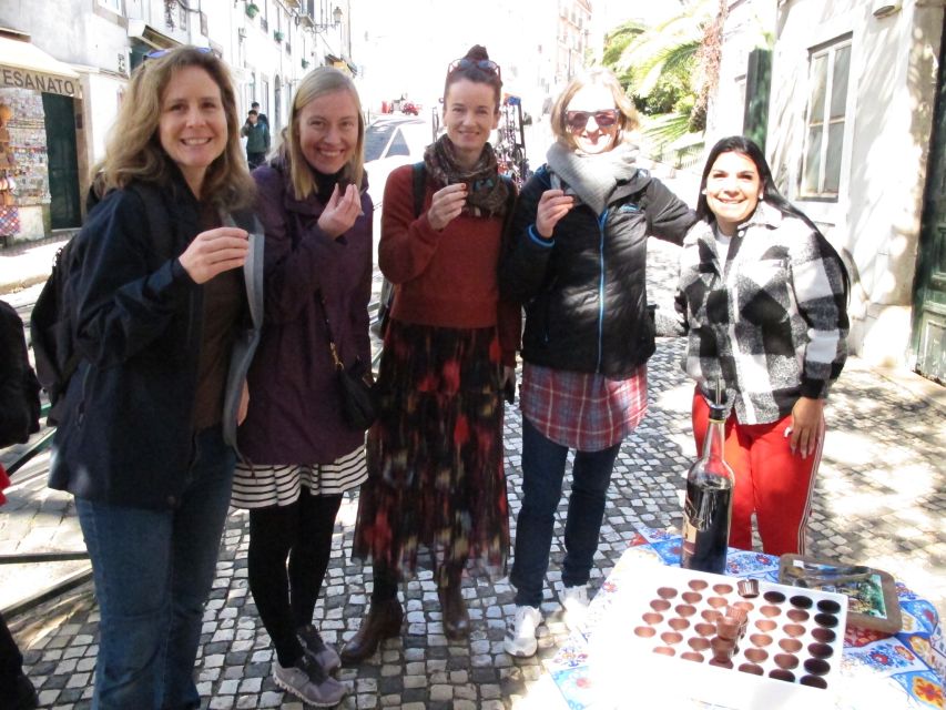 Lisbon: City Introduction Guided Walking Tour - Key Points