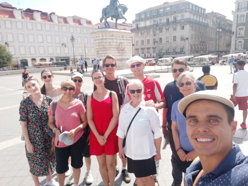 Lisbon: City Sightseeing Private Tour With Guide - Key Points