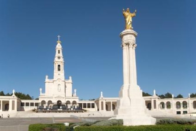 Lisbon: Fátima & the Sanctuary Basilica Half Day Tour - Key Points