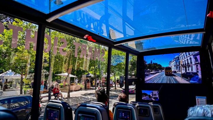 Lisbon: Landmarks Tour in a Multimedia Bus - Key Points