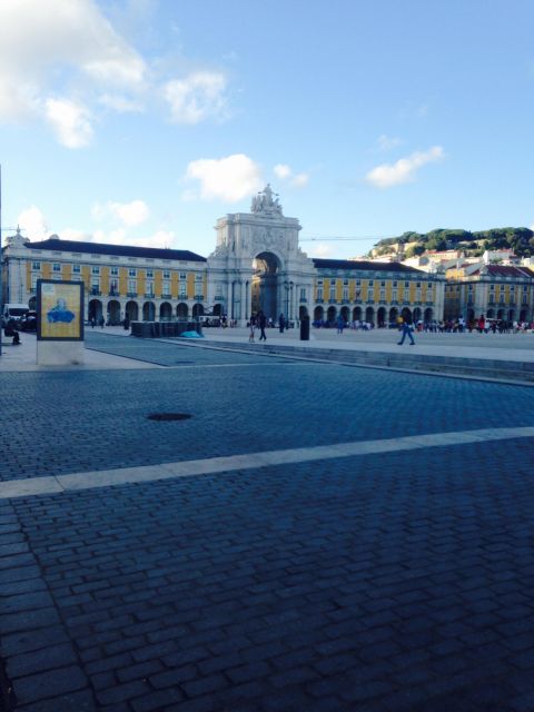 Lisbon: Lisbon Old Town Private Sightseeing Tour by Tuk Tuk - Key Points