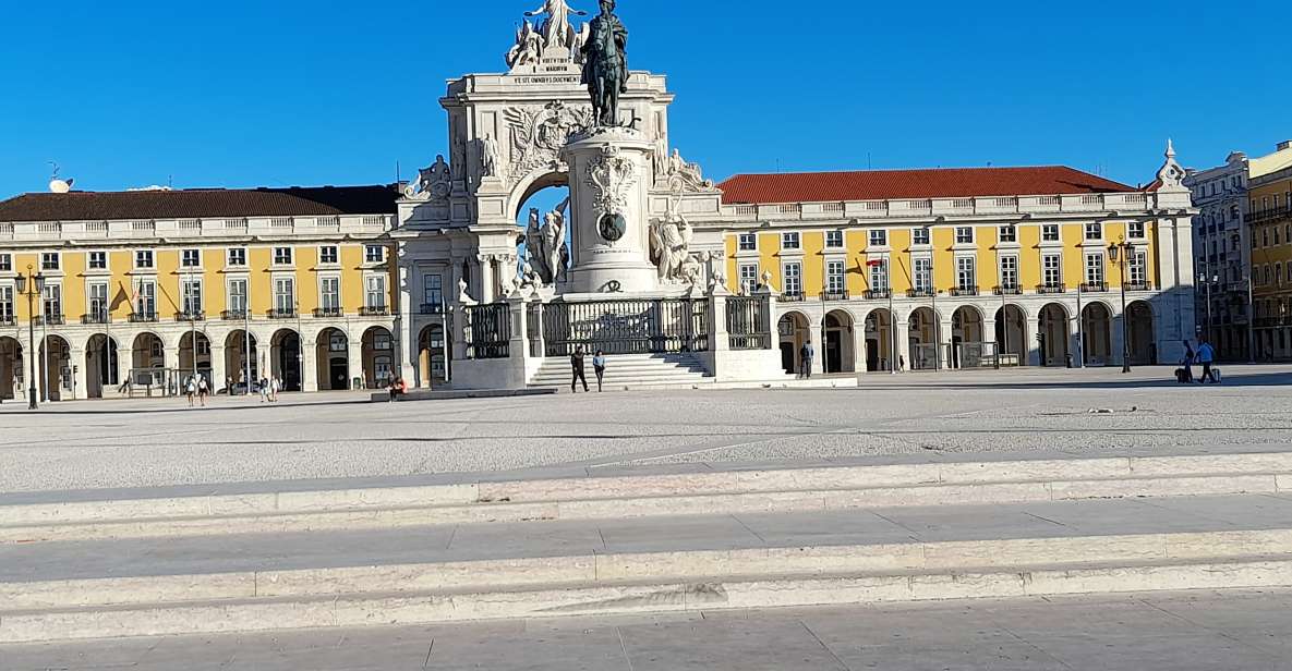 Lisbon: Private City Highlights Tuk-Tuk Tour for 2 People - Key Points