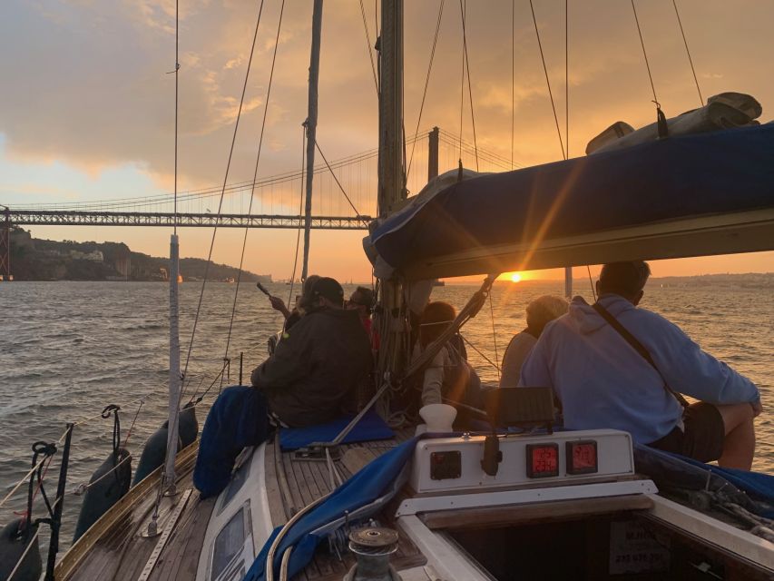 Lisbon: Sailboat Sunset Tour With a Drink - Key Points