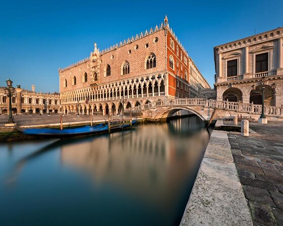 Live Guided Tour: Golden Basilica, Doges Palace & Gondola Ride - Key Points