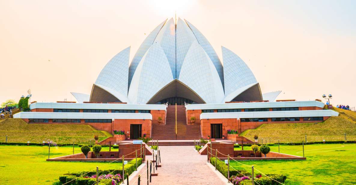 Lotus Temple Private Tour by Car With Skip the Line - Key Points
