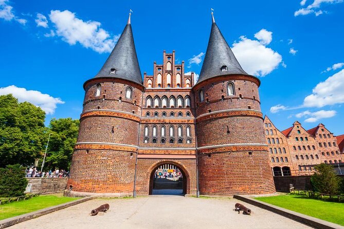 Lübeck: Old Town Highlights Private Walking Tour - Key Points
