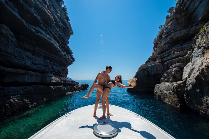 Luxury Tour of Amalfi Coast or Capri on GJ Motorboat - Key Points