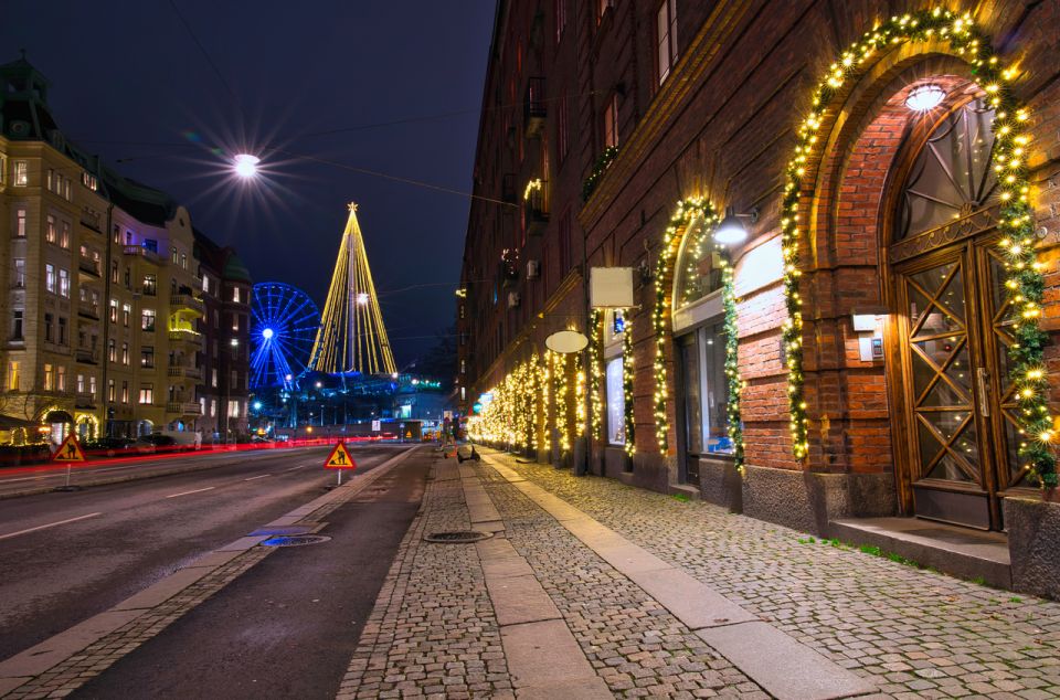 Magic Christmas Tale in Gothenburg Walking Tour - Key Points
