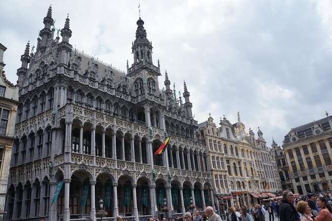 Majestic Sites of Brussels Old Town - Walking Tour - Key Points