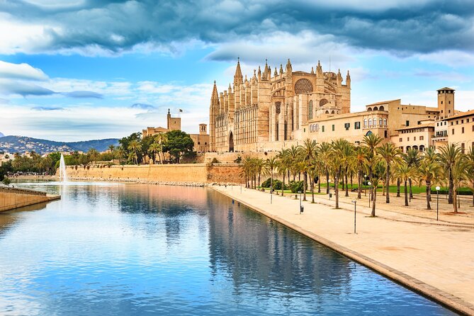 Mallorca Cathedral: E-Ticket With Audio Tour - Key Points