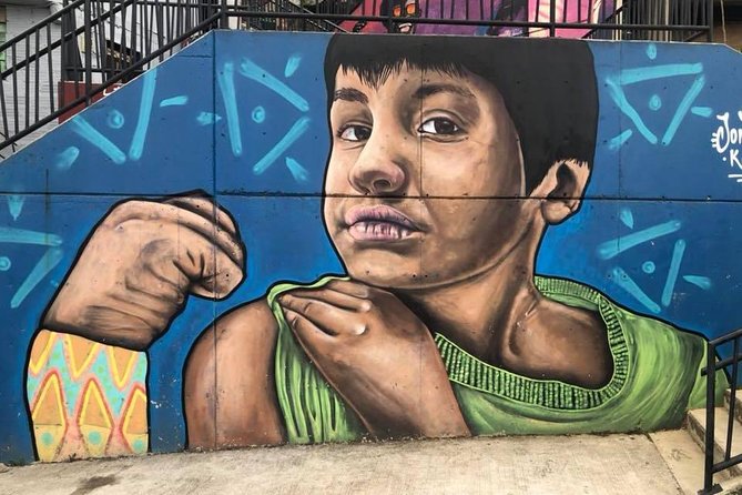 Medellin Graffiti Tour - Key Points