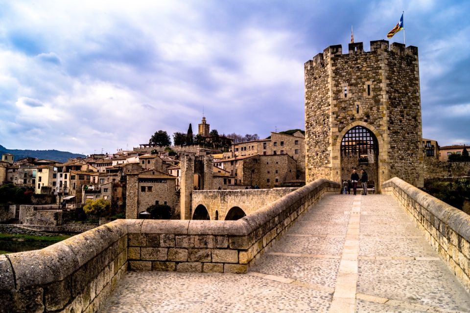 Medieval Towns of Catalonia Full-Day Car Trip From Barcelona - Key Points