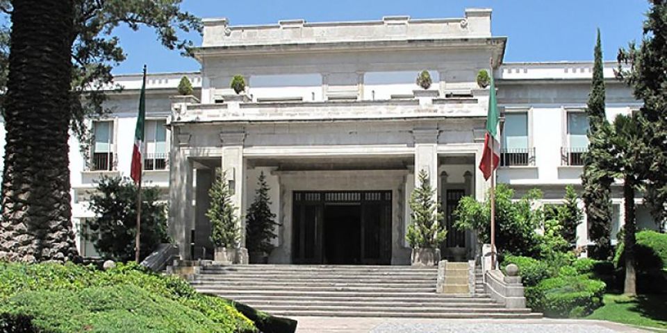 Mexico City: Discover the Secret of Los Pinos Residence Tour - Key Points