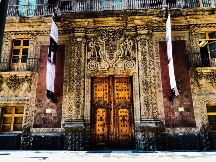 Mexico City: Palaces and Gossip From Colonial Times - Key Points