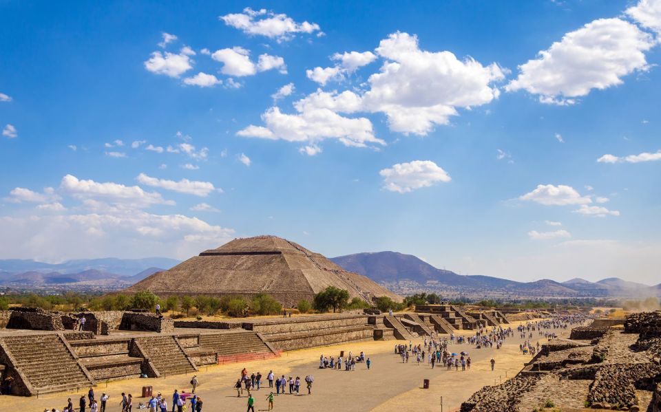 México: Pyramids of Teotihuacán & Xochimilco - 2 Days Tour - Key Points