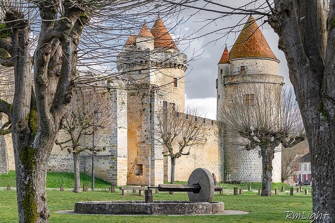 Middle Ages Day-Trip With 2 Castles Around Paris