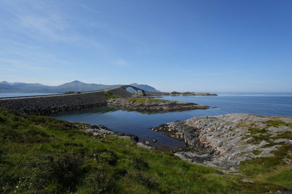 Molde - Atlantic Ocean Road & Varden Audio Guide Bus Tour - Key Points