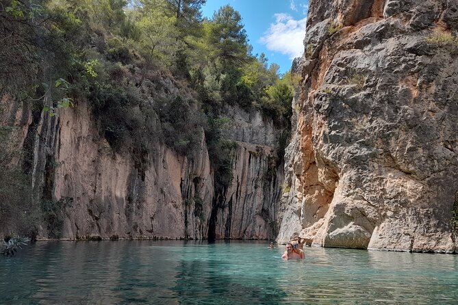 Montanejos: Do an Epic Hike and Swim in Thermal Waters - Key Points