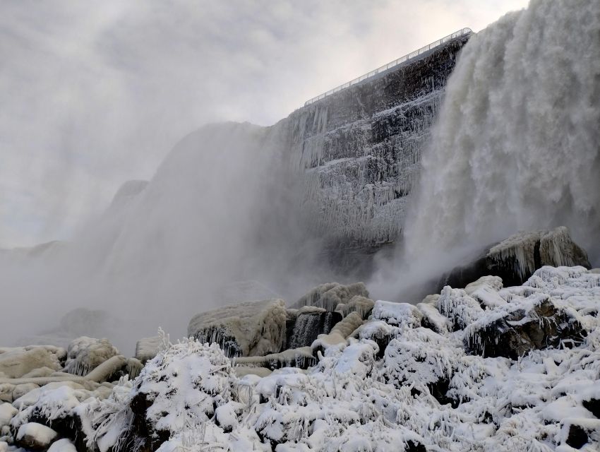 Niagara Falls: Winter Tour With Cave of the Winds Entry - Key Points