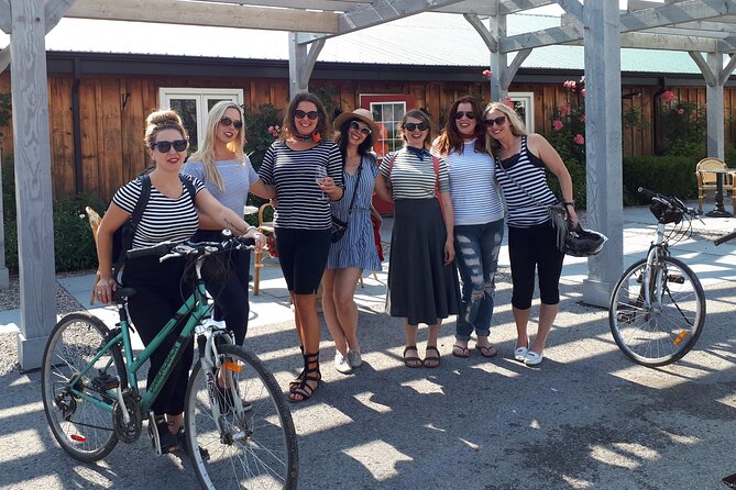 Niagara Wine and Cheese Bicycle Tour With Local Guide - Key Points
