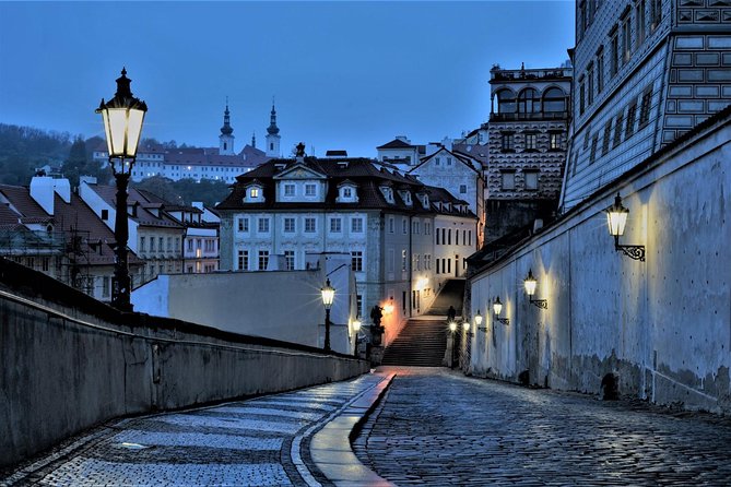Night 4-Hour Small-Group Guided Photography Walking Tour in Prague