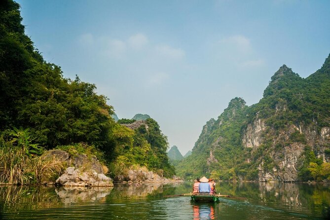 Ninh Binh Daily Tour: Hoa Lu - Am Tien Cave- Trang an Boat Ride - Key Points