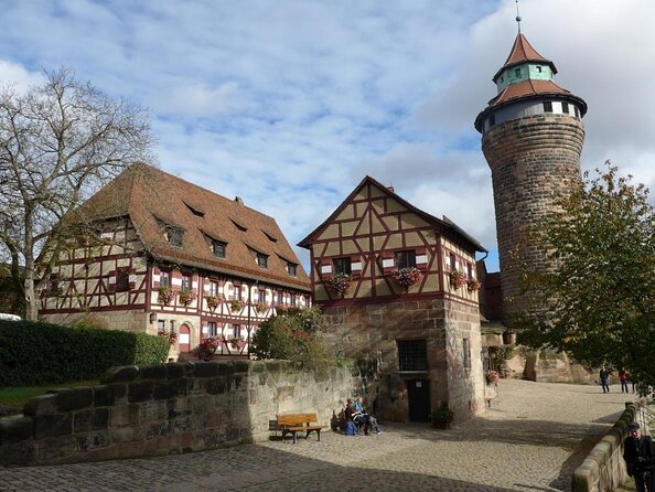 Nuremberg Scavenger Hunt and Best Landmarks Self-Guided Tour - Key Points