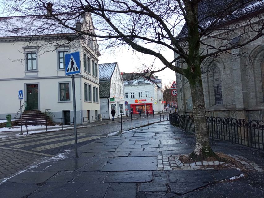 Off the Beaten Track in Bergen: A Self-Guided Audio Tour - Key Points