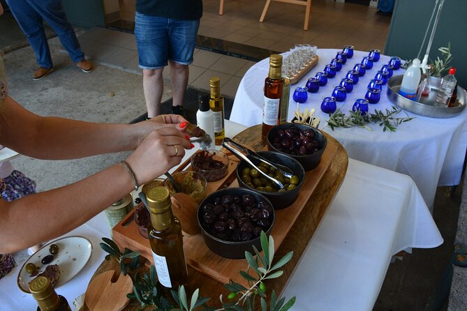 Olives & Olive Oil Tasting Wine (3 in 1 Experience!) - Key Points