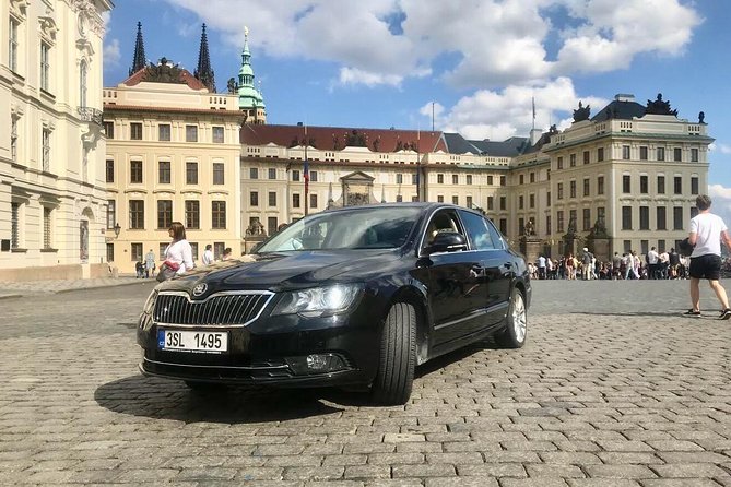 One Way Private Transfer From Berlin to Prague for up to 4 People - Key Points