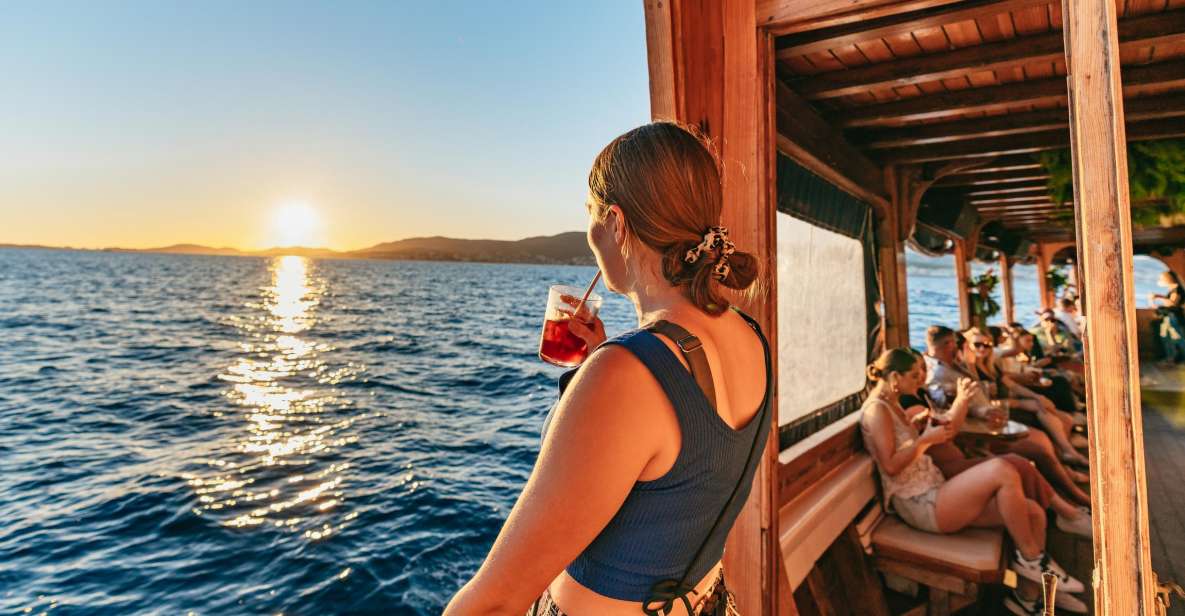 Palma De Mallorca: Sunset Boat Tour With DJ and Dance Floor - Key Points