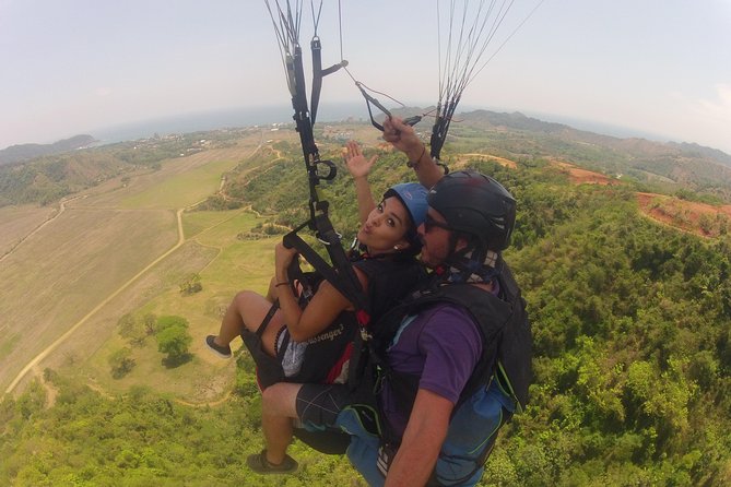 Paragliding Flight Las Terrazas 900 Ft Minimum Guaranteed. - Key Points