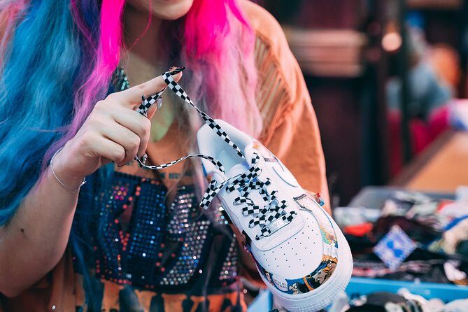 Paris Customized Sneaker Workshop With Fashion Professionals - Key Points