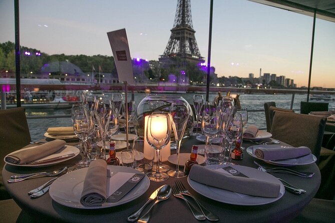 Paris Menu Dinner Night Cruise-Bateaux Parisien - Key Points