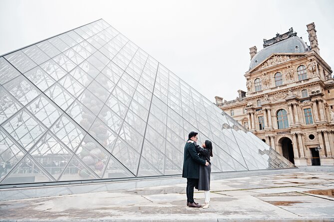 Paris Photo Tour With Professional Local Photographer - Key Points