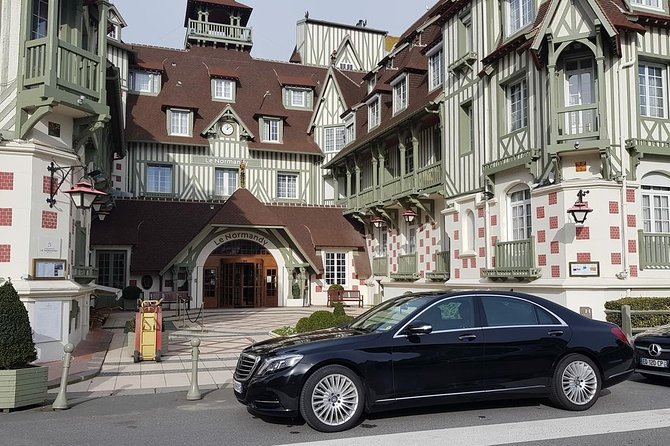 Paris Region Luxury Day in a Chauffeured Mercedes - Key Points
