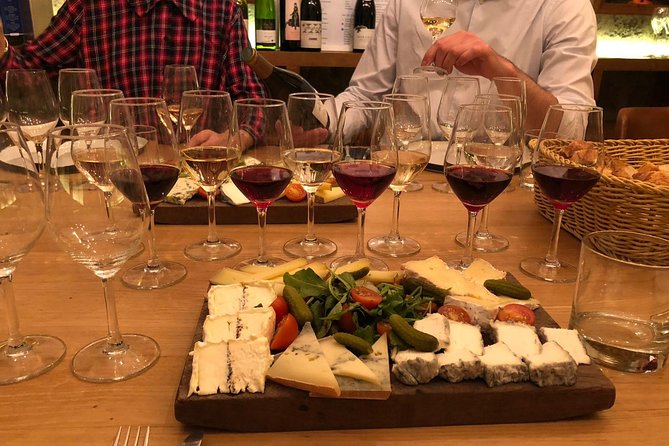 Paris Small-Group Wine and Cheese Tasting and Pairing Class