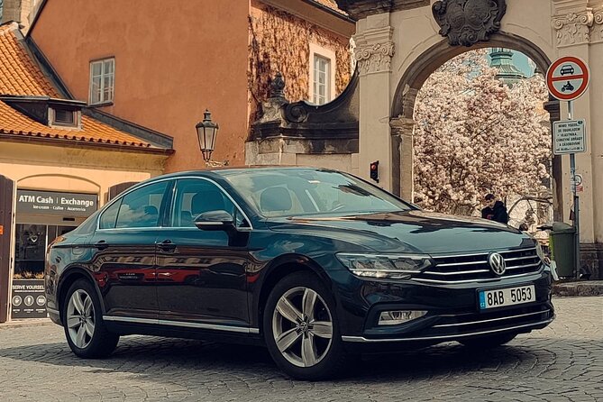 Passau to Prague - Private Transfer by LIMOUSINE 31pax - Key Points