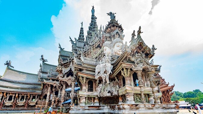 Pattaya City, The Sanctuary Of Truth, & Gems Gallery Shopping Tour - Key Points