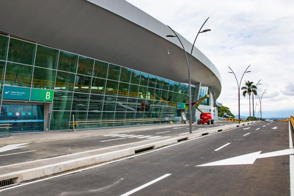 Pereira: One-Way Private Transfer From Matecaña Airport - Key Points