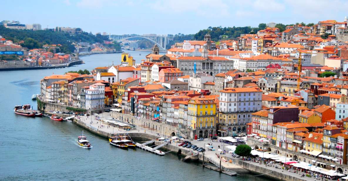Photo Tour Porto: Walking Tour With Professional Photoshoot - Key Points