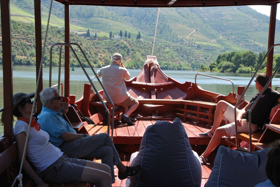 Pinhão: Private Rabelo Boat Tour Along the River Douro - Key Points