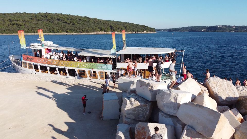 Poreč: Boat Party With Transfer From Pula - Key Points