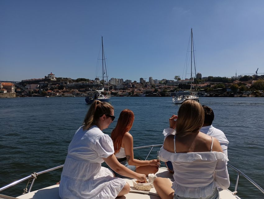 Porto: 6 Bridges Private Boat Tour (Max 6px) 1h30m - Key Points