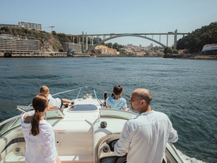 Porto: Douro River Panoramic Tour by Boat With Drinks - Key Points