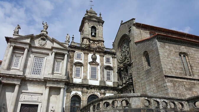 Porto Downtown and Sightseeing Bike Tour - Key Points