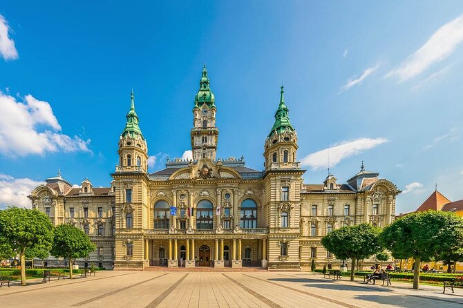 Prague-Budapest One-Way Sightseeing Day Tour